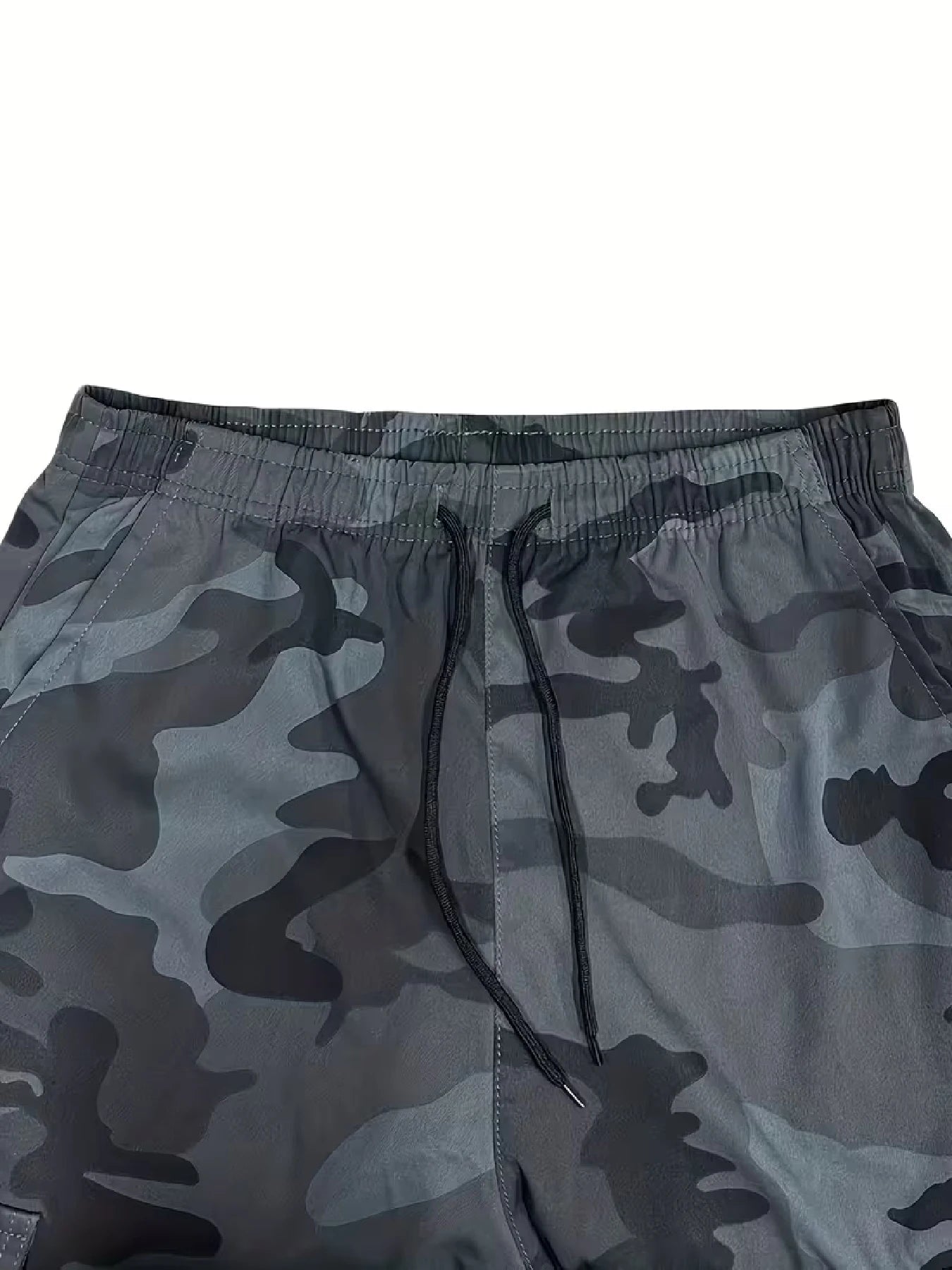 Herren Casual Cargo-Shorts — Allover-Print, nicht dehnbarer Webstoff. Verfügen über einen doppelten elastischen Bund und ein Kordelzug-Design; A