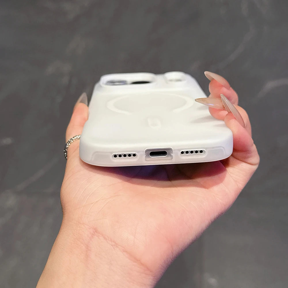 Aura MagSafe Case