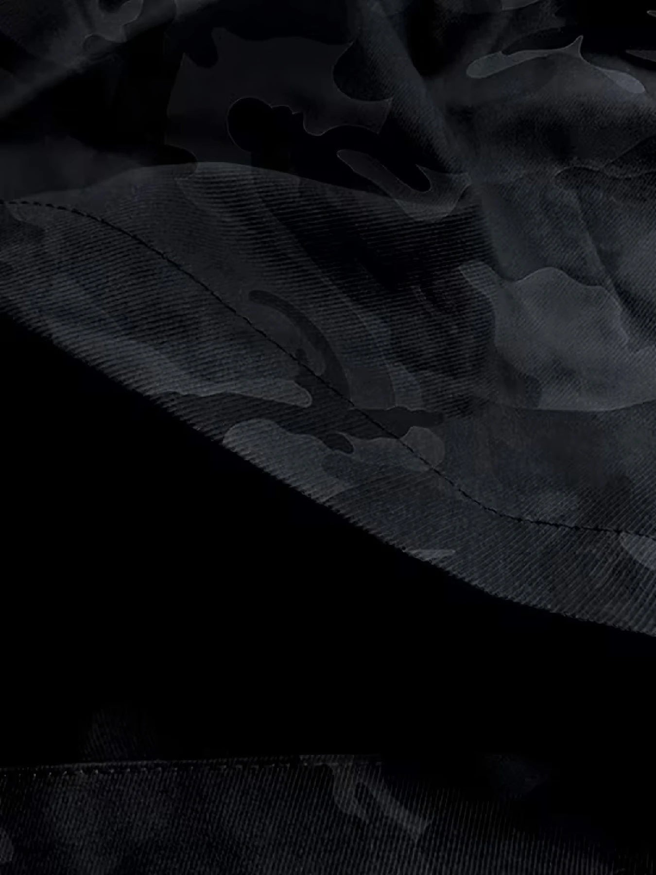 Herren Casual Cargo-Shorts — Allover-Print, nicht dehnbarer Webstoff. Verfügen über einen doppelten elastischen Bund und ein Kordelzug-Design; A